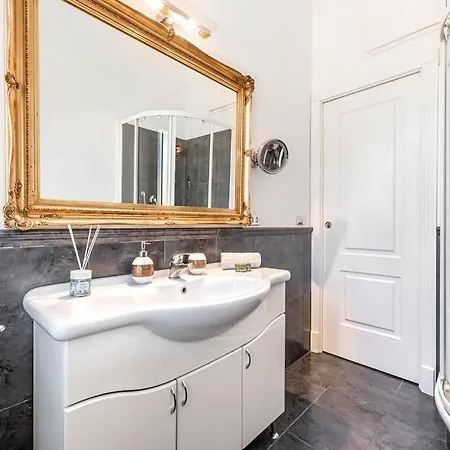 Splendido A Ada * Roma