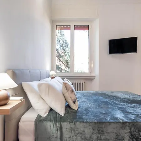 Apartment Splendido A Ada Rome